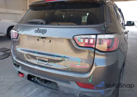 2018 Jeep Compass Trailhawk 4X4 z USA, uszkodzony, nr VIN 3C4NJDDB8JT263993